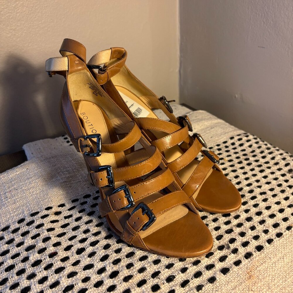 Tan Boutique 9 size 9 Heels